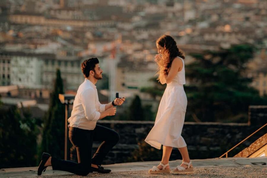 Florence Private Professional Photoshoot - Pick Your Starting Point: Duomo Center or Piazzale Michelangelo