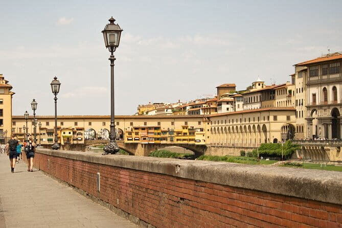 Florence Renaissance walking tour - Piazza della Signoria: where Michelangelo’s shadow is loud