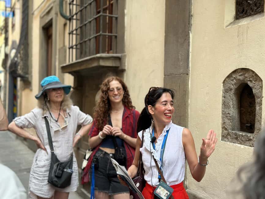 Florence: San Lorenzo Food, Wine, and Sightseeing Tour - San Lorenzo Market Bites: What the first tastings feel like