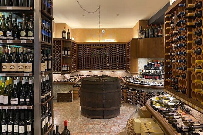 Florence: San Lorenzo Market Food and Wine Tour with Local Expert - Basilica of Santa Croce and the end of the walk: a smart place to land