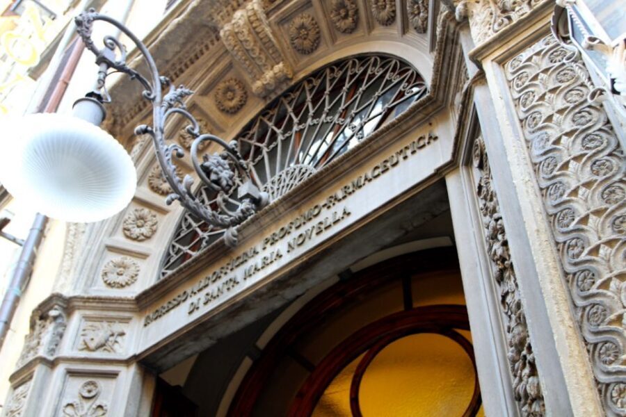 Florence: Santa Maria Novella Private Tour - Santa Maria Novella Pharmacy: perfumes, potions, and a trip back to the 1300s