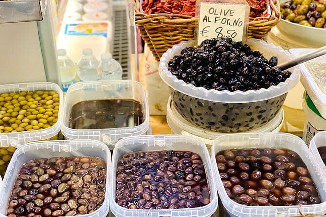 Florence Street Food Tour and sightseeing with Central Market - Piazza San Giovanni: a quick square break with real Firenze views