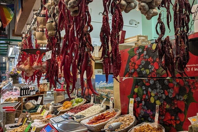 Florence Street Food Walking Tour with wine in Duomo Area - Where the walk starts: Piazza Madonna degli Aldobrandini