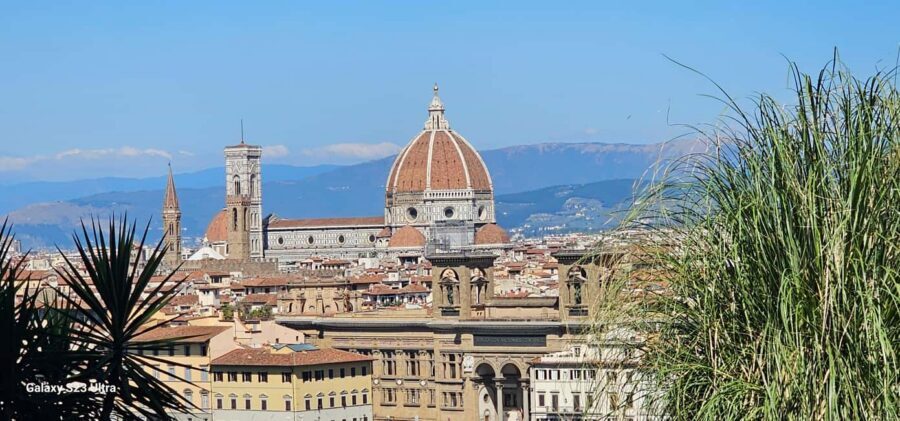 Florence: Sunset Bike Tour - The relaxed ride back through historic Florence