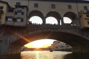 Florence sunset boat cruise - From top sights on foot to a barchetto boat