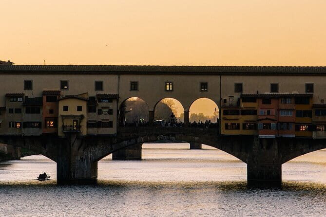 Florence sunset boat cruise - Ponte Vecchio from the river: the view you can’t get on foot