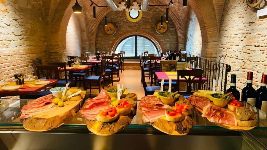 Florence: Taste of Tuscany Wine and Local Food Tour - How the 1-Hour Tasting Works: 3 or 6 Glasses