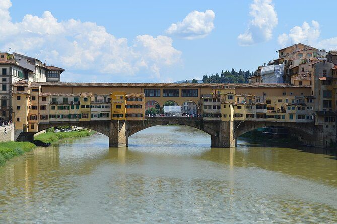 Florence: The curious Oltrarno, Self-Guided Audio tour - Oltrarno highlights you’ll hear about: Pitti Palace and Sdrucciolo de’ Pitti
