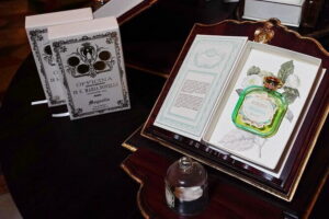 Florence tour of the historic center. Stories, legends and gossip - Officina Santa Maria Novella: perfume history you can actually smell