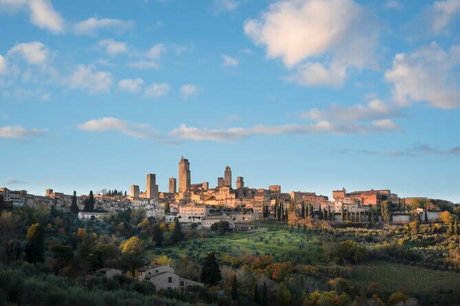 Florence: Tour San Gimignano, Monteriggioni & Chianti Hills - San Gimignano Breakfast on Poggio ai Laghi Terrace