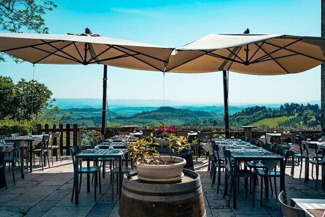 Florence: Tour San Gimignano, Monteriggioni & Chianti Hills - Monteriggioni Castle Aperitif and Medieval Wall Views