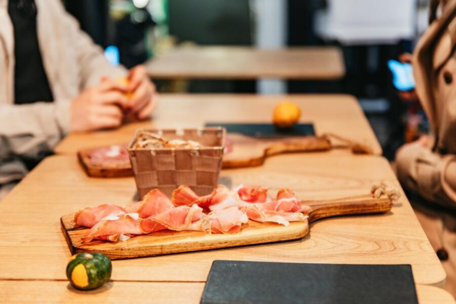 Florence: Tuscan Food and Wine Guided Walking Tour - Gelato finale and Florentine pastry: sweet stops that make sense