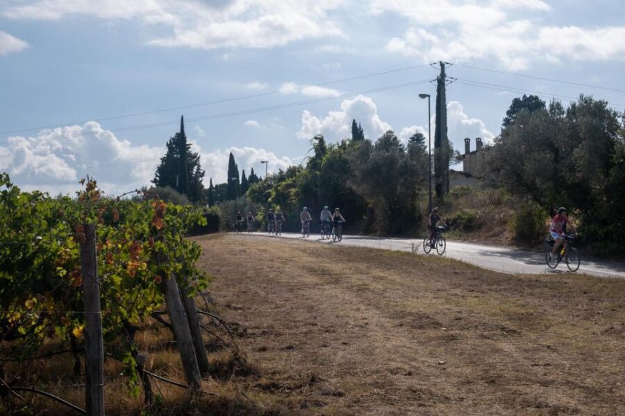 Florence: Tuscany Countryside Guided E-Bike Tour with Lunch - Starting in Oltrarno: Finding Via del Campuccio 90