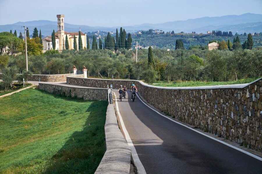 Florence: Tuscany Countryside Guided E-Bike Tour with Lunch - The Florence-to-Chianti Shift: Viewpoints and Village Roads