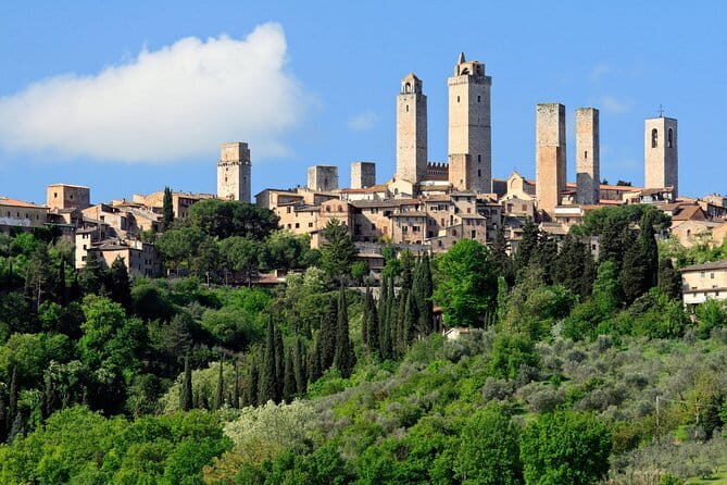 Florence: Tuscany Grand Tour-Siena, San Gimignano, Chianti & Pisa - Getting Started in Florence: Piazza Mentana, Via dei Vagellai, and the Small-Group Van