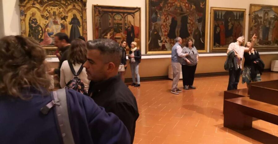 Florence: Uffizi Gallery and Accademia Guided Tour - Radios, headsets, and a 9-person cap that makes the guide matter