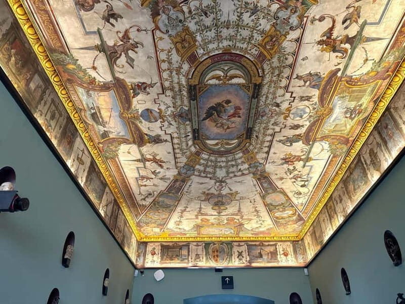 Florence: Uffizi Gallery Fast-Track Ticket - Botticelli Focus: Timing Your Visit for Venus