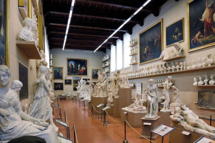 Florence: Uffizi Gallery Guided Tour - Meeting at Piazzale degli Uffizi: find Andrea Obgagna’s statue first