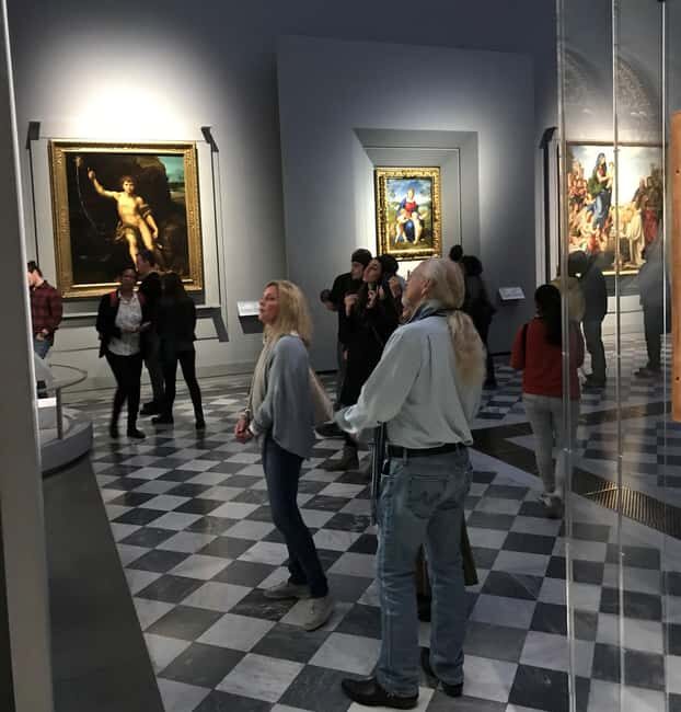 Florence: Uffizi Gallery Private Tour w/ Skip-the-Line Entry - Loggia dei Lanzi: the outdoor warm-up that improves your museum visit