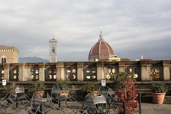 Florence Uffizi Gallery PRIVATE TOUR with a Local Private Guide - Priority entrance: saving time, not just skipping a line