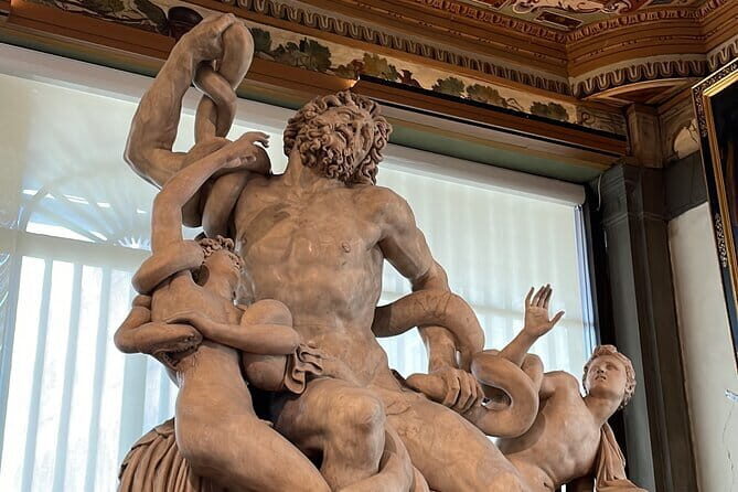 Florence Uffizi Gallery Smart, Easy Entry, Pay Ticket at Arrival - Guides, Headsets, and the Difference Between Listening and Hearing