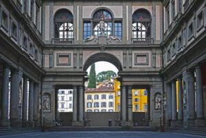 Florence: Uffizi Priority Access Ticket - Meeting your host and exchanging your voucher (door 03)