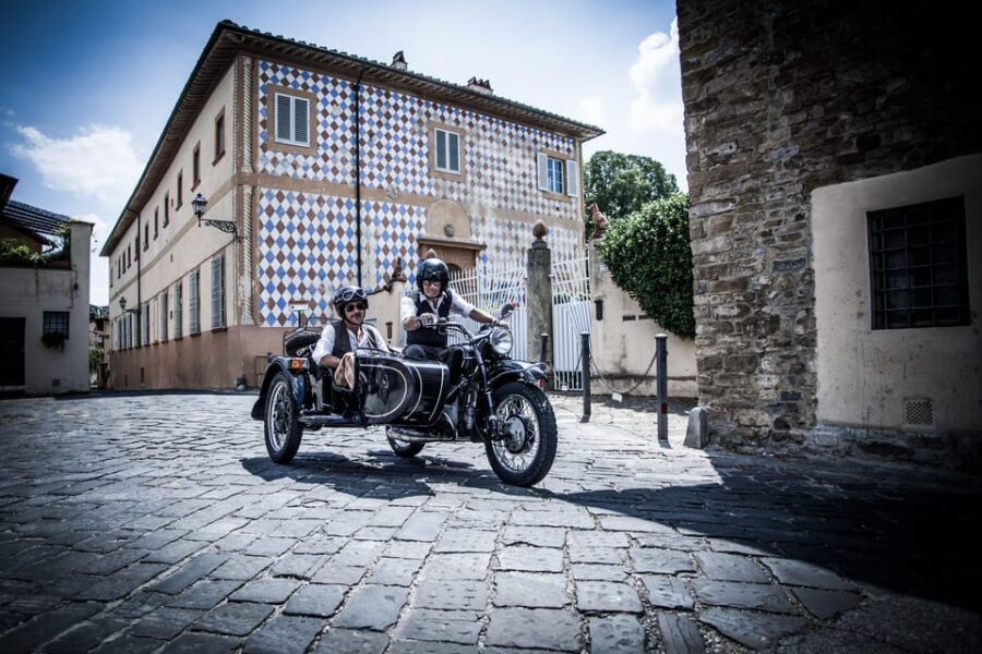 Florence Vintage Motorcycle Sidecar ride - Morning or Sunset - Michelangelo Square and terrace: where the ride ends with a view