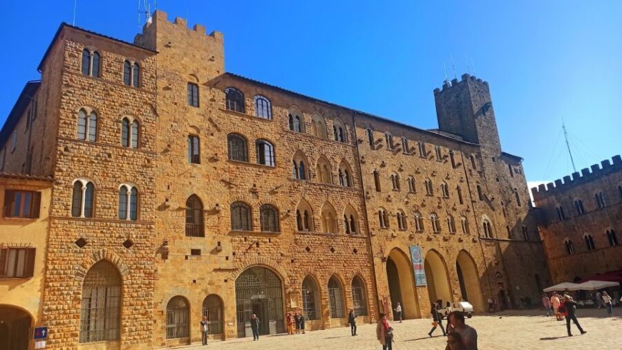 Florence: Volterra & San Gimignano Wine Tour with Lunch - The Chianti hills photo stop: quick, useful, and worth respecting