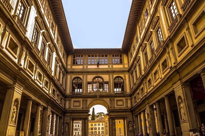 Florence walking guided tour with Uffizi & Accademia - Key things I’d plan around