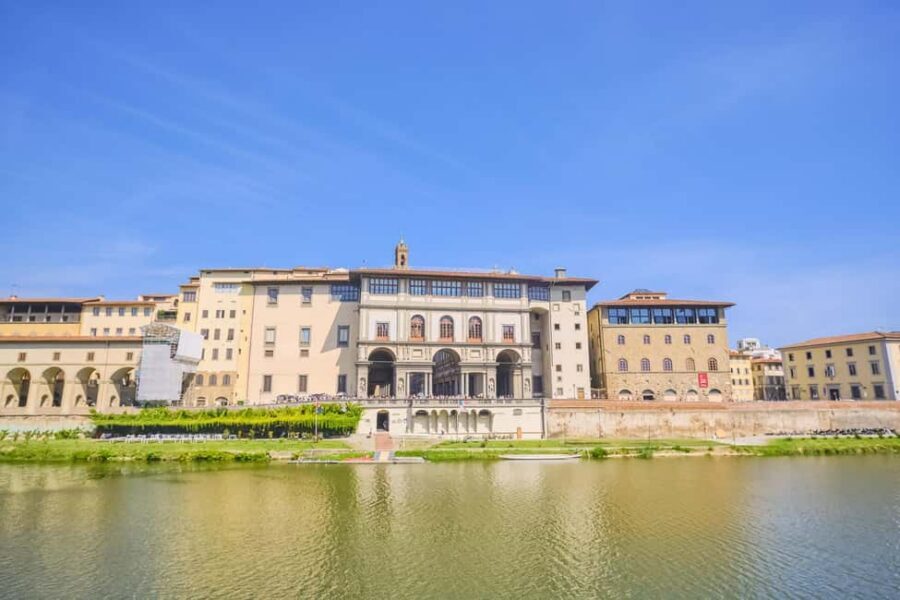Florence: Walking Tour and Accademia Gallery Tour - Piazza della Repubblica: Cafés, Arcades, and a Place to Reset