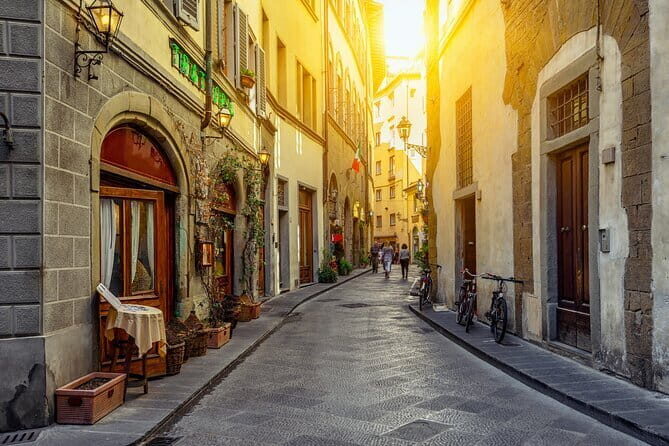 Florence Walking Tour – Hidden Gems - Palazzo Pitti, Santo Spirito, and the River Bridges