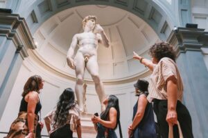 Florence: Walking Tour with David, Duomo & Uffizi Gallery - Where you meet and how the tour starts smoothly