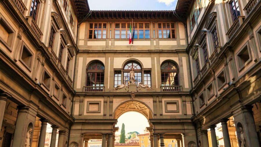 Florence: Walking Tour with Skip-the-Line Accademia & Uffizi - Quick hits before you go