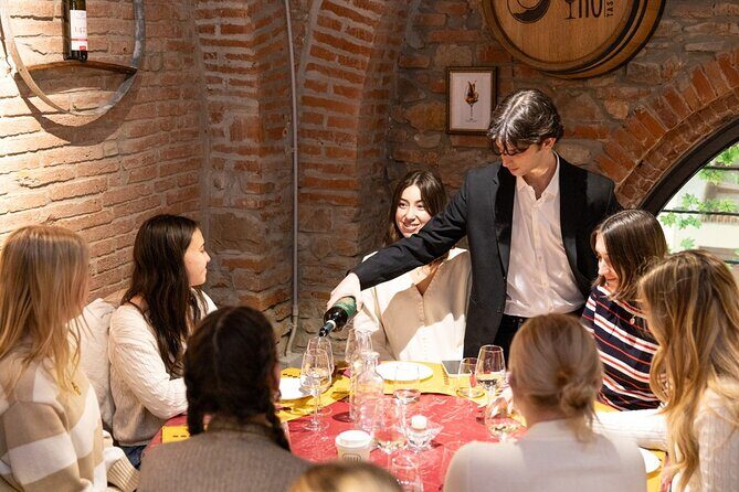 Florence Wine Tasting Experience with Seven Types of Tuscan Wine - A guided Florence wine lesson, not a rushed pour