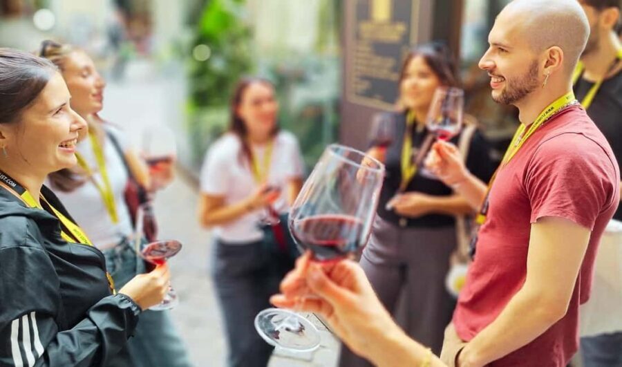 Florence: Wine Windows Walk with Wine Tasting and Appetizers - The wine windows idea: why this tour feels different