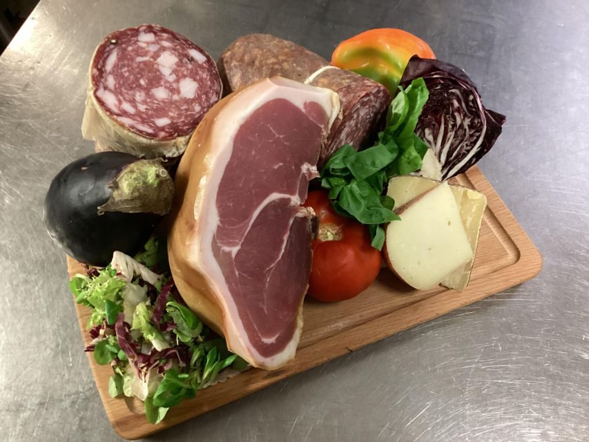Florence: Wine Windows Walk with Wine Tasting and Appetizers - Who this tour suits best