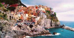 From Florence: Cinque Terre guided tour with Lucca - Start at Piazza Adua: your Florence launch point