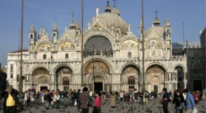 From Florence: Explore Venice in a Full Day Tour by Train - Price and logistics: what you’re really paying for