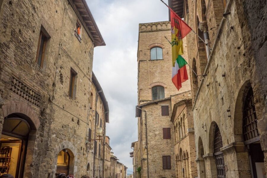 From Florence: PRIVATE Trip to Pisa, San Gimignano, & Siena - Pisa: Piazza dei Cavalieri and the Leaning Tower (Angles Included)