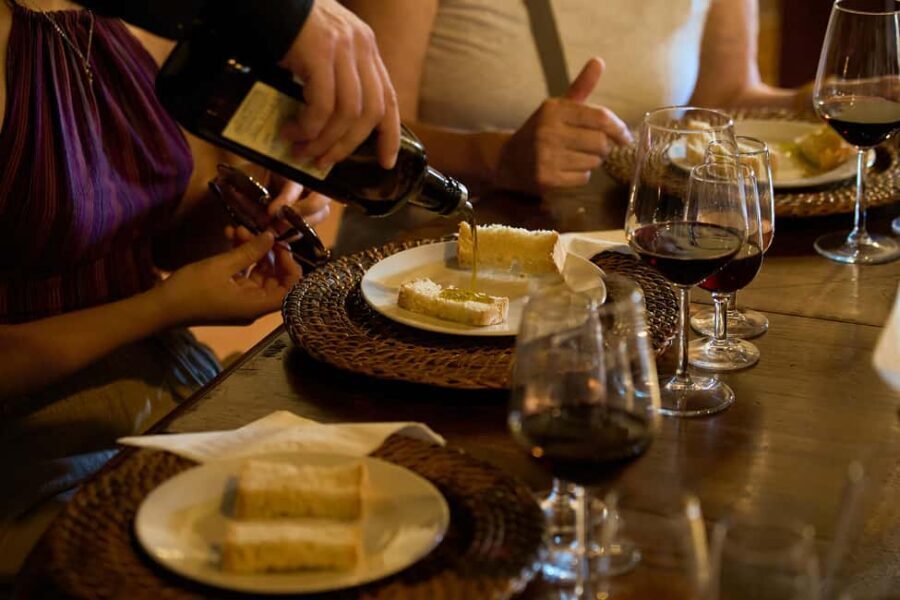 From Florence: Small Group Chianti Wine Tour with Lunch - How the guide and the small group shape the whole day