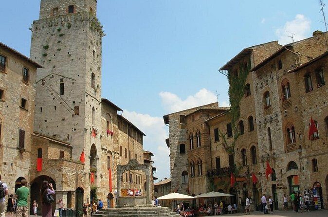 From Florence: Tour to Siena and San Gimignano by Minivan - Practical packing and planning tips