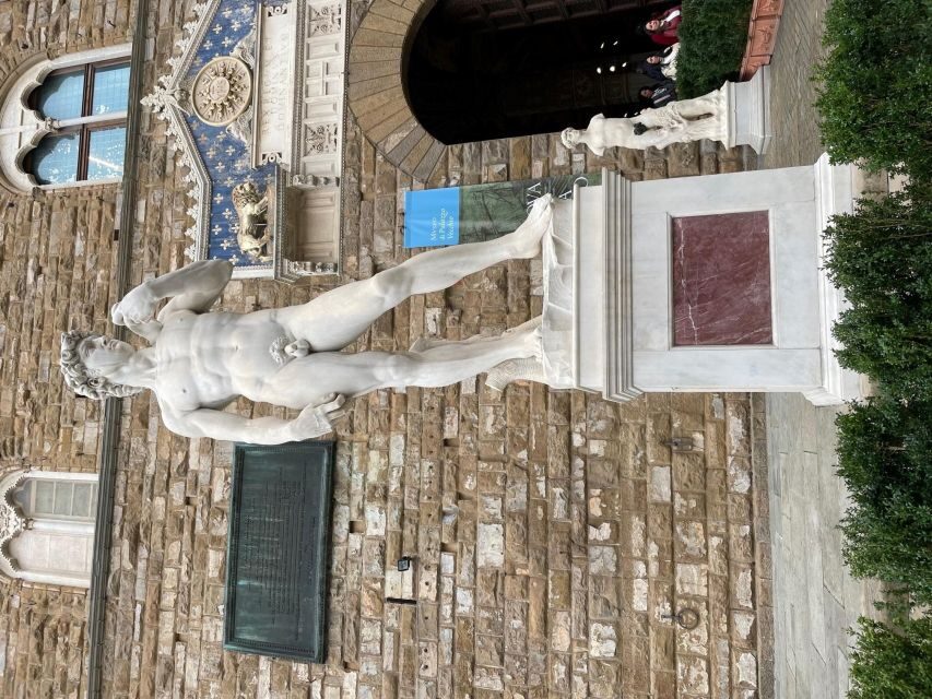 From Livorno: Guided Day Trip to Florence and Pisa by Bus - The Leaning Tower time: short visit, smart photo strategy