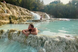 Full day guided tour of Saturnia and magical Tuscany - Where the day starts in Florence (and why that location helps)