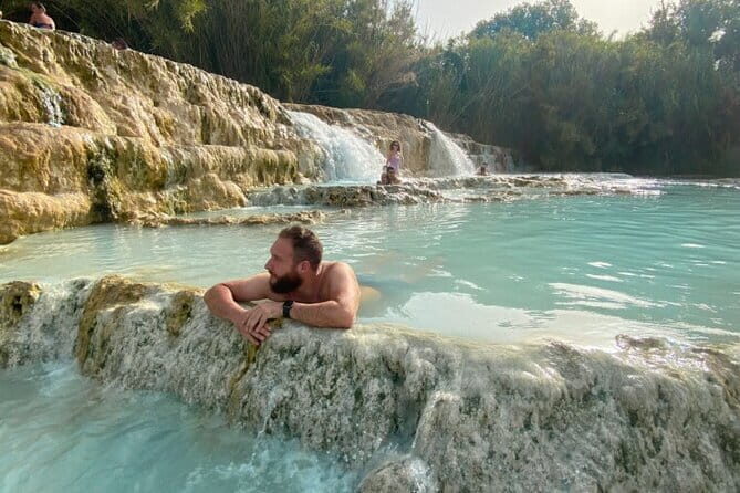 Full day guided tour of Saturnia and magical Tuscany - Where the day starts in Florence (and why that location helps)