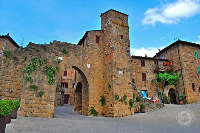 Full Day PRIVATE Guided Tour in Val D'Orcia Region - Getting out of Florence: minivan pickup, WiFi, and real pacing