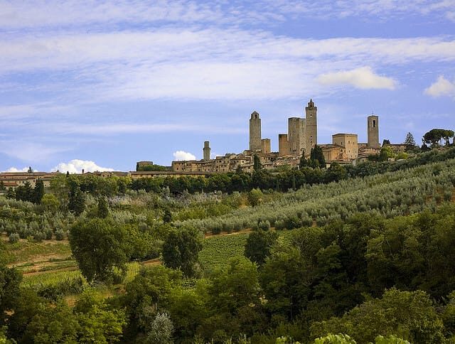 Full-Day Tour of Tuscany from Florence-small group up 8 pax - Leaving Florence for Siena: Romanesque-Gothic and a square made for people-watching