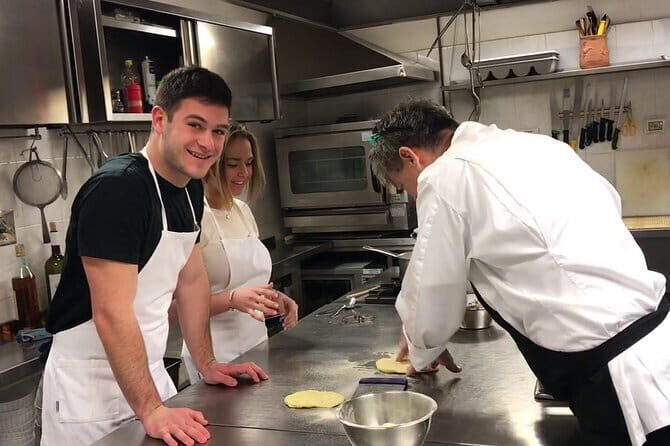 Gourmet Cooking Class In The Centre Of Florence - Meeting on Lungarno degli Acciaiuoli: Easy to Find, Built for a Slow Start