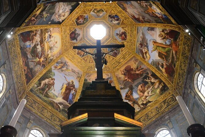 Guided Medici Tour Florence: Discover Mysteries & History - Ponte Vecchio: the bridge that keeps pulling you back