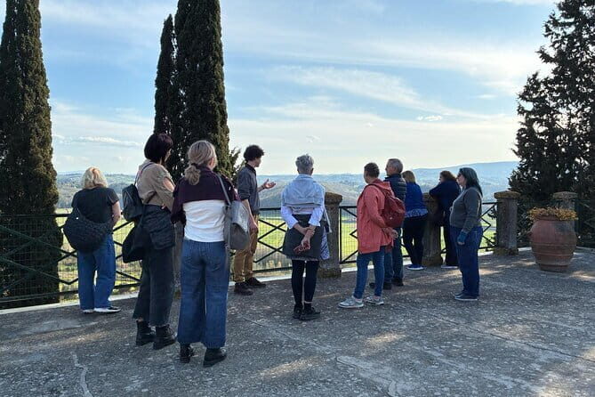 Guided tour with wine tasting and local organic products - The first welcome: terrace views, family story, and Cesare’s tone