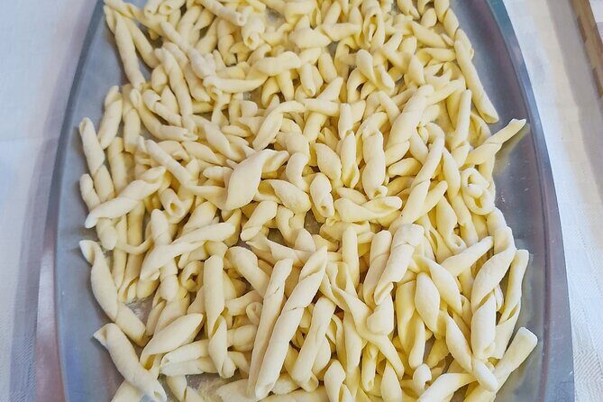 Homemade Pasta Class and Lunch in the Heart of Chianti - Lunch in the garden: what makes the setting matter